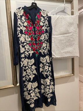 Navy Embroidered Straight Ajaar pants with kameez with Pink Floral Accents